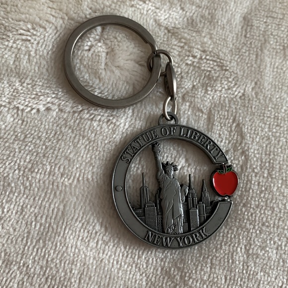 New York Statue of Liberty keychain - Picture 4 of 4